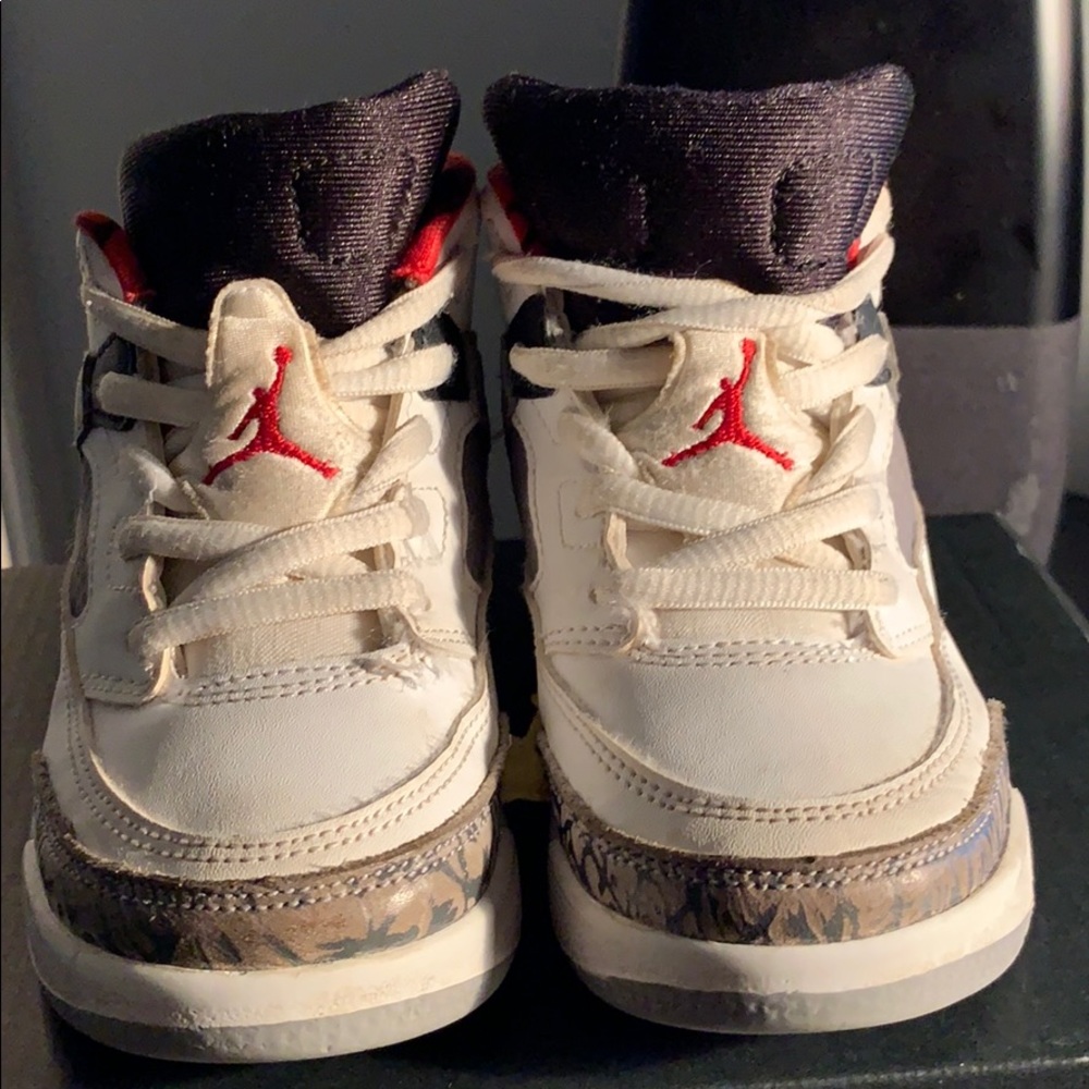 Boys/Girls Sneakers 👟